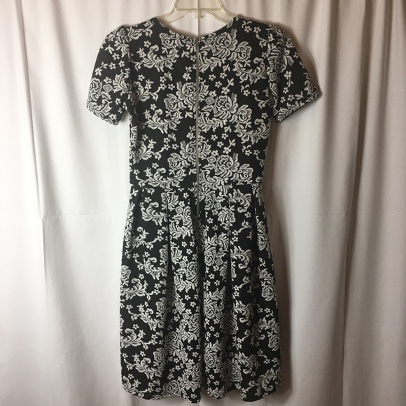 🔥LULAROE AMELIA DRESS🔥..PRICE DROP!!! - Picture 3 of 3